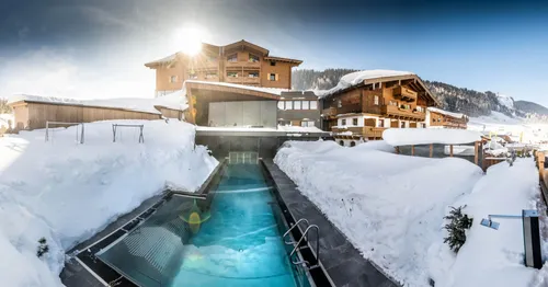 2019-02_winter-thermalpool.jpg